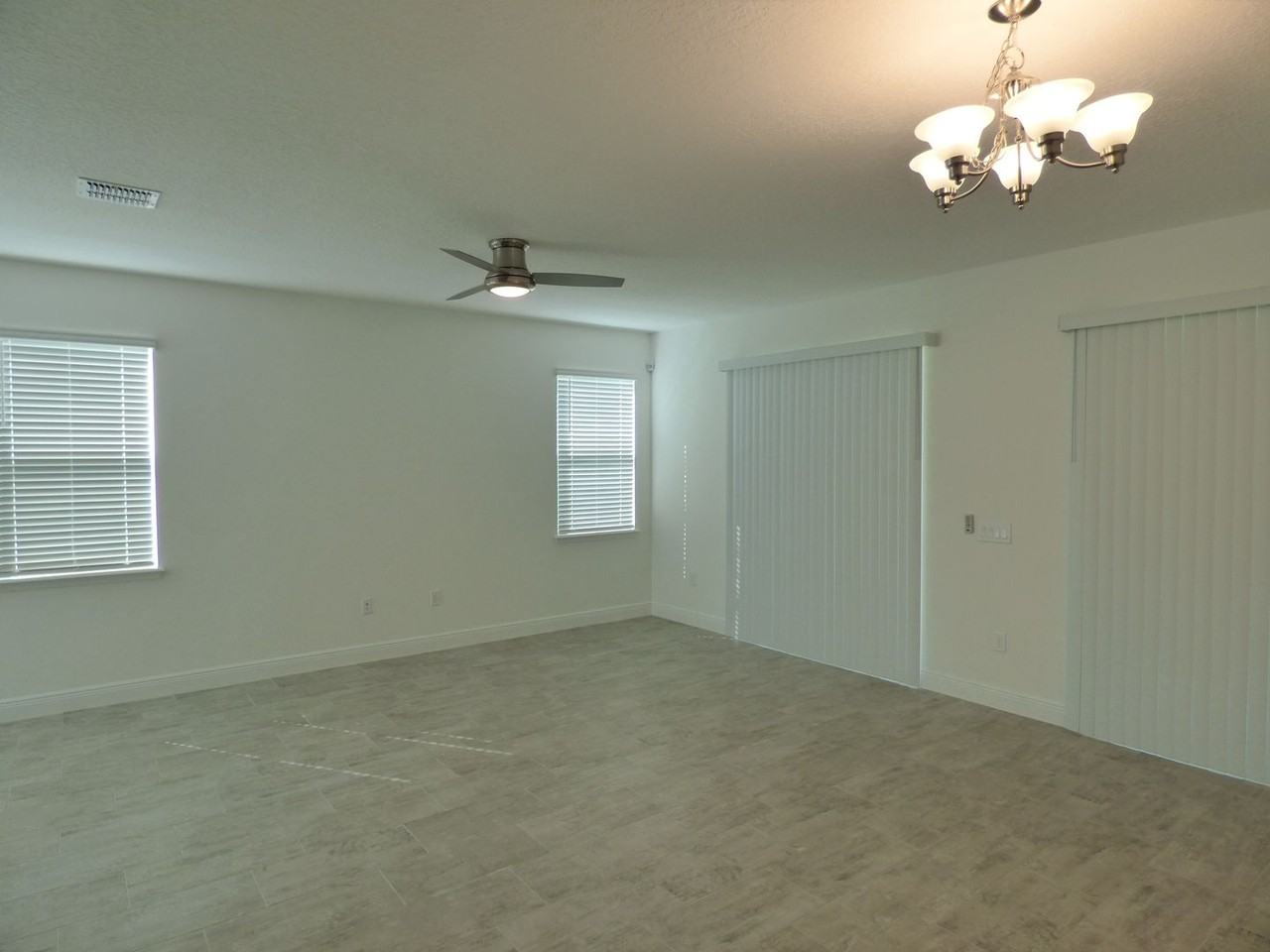 1403 Broad Wing Ln - Photo 4 of 16