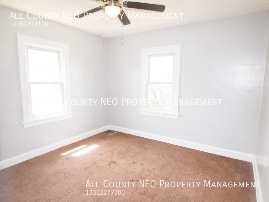1241 Bedford Ave Sw - Photo 5 of 33