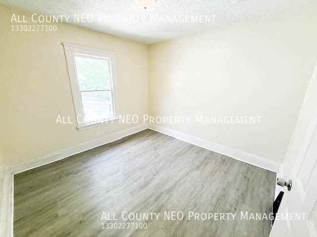 1161 La Croix Ave - Photo 6 of 19