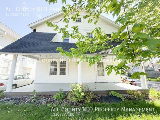 900 Roslyn Ave Sw - Photo 3 of 21