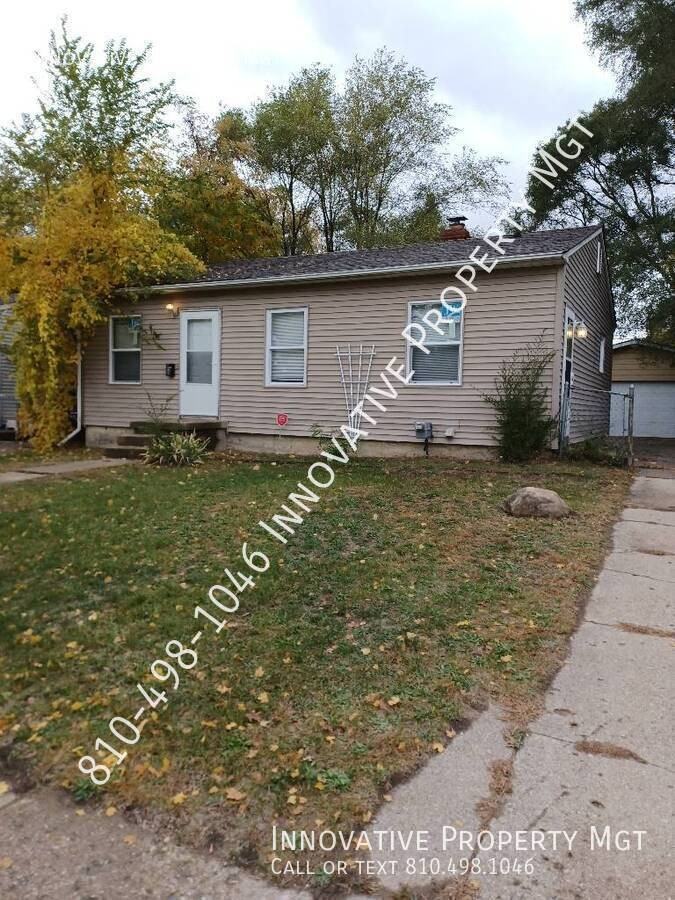 2829 Plainfield Ave - Photo 3 of 39