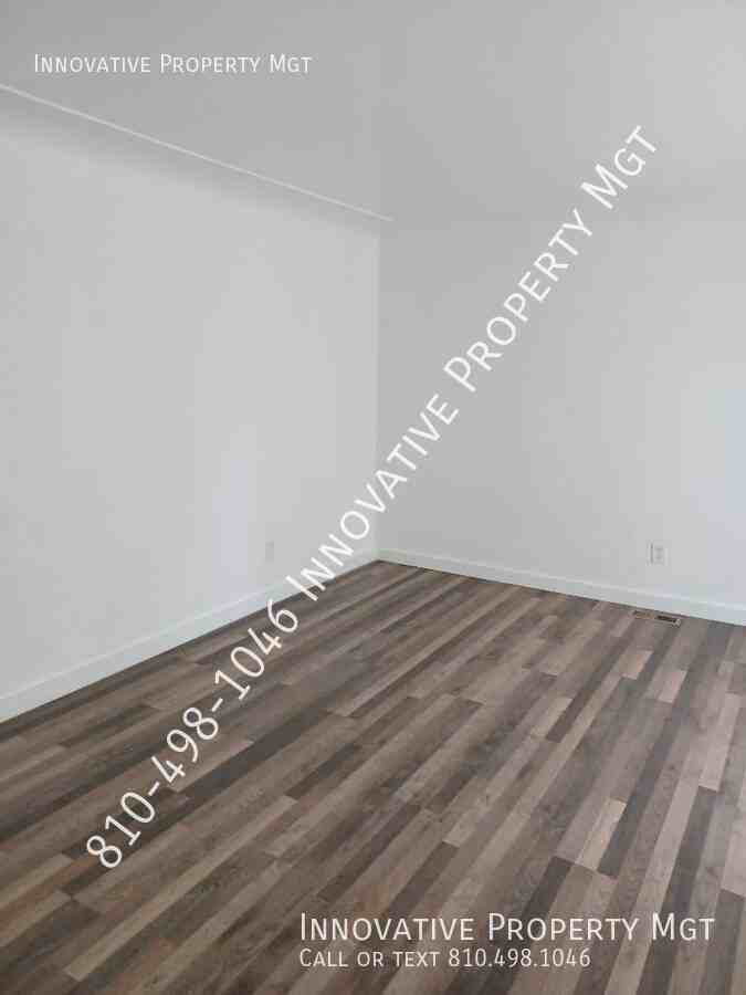5476 Westchester Dr - Photo 3 of 35