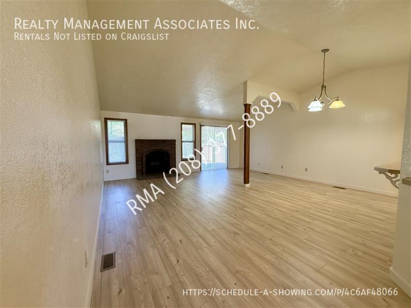 4773 N Mirth Pl - Photo 4 of 15