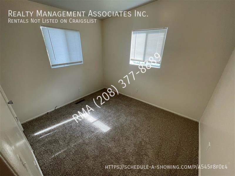 1901 N 32nd St - Photo 7 of 10