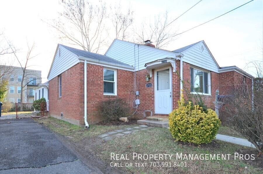 2723 School St - Photo 4 of 34