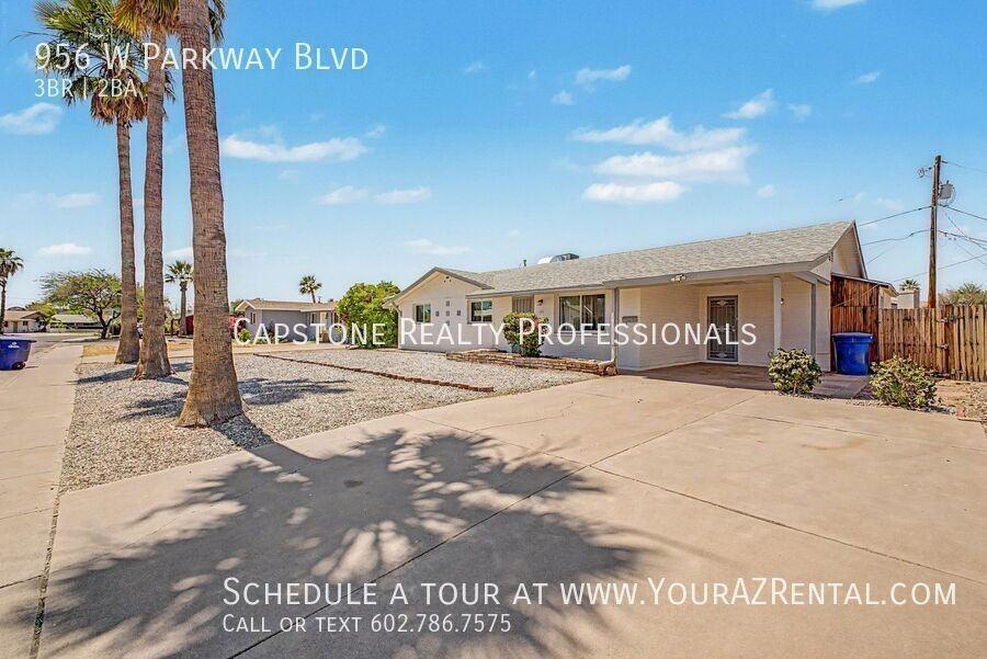 956 W Parkway Blvd - Photo 2 of 29