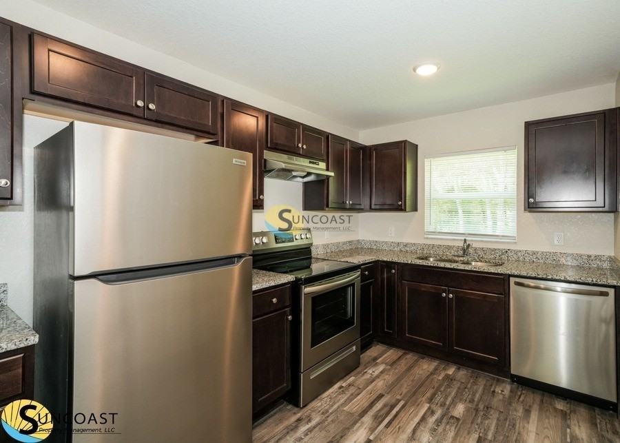9454 N Travis Dr - Photo 6 of 15