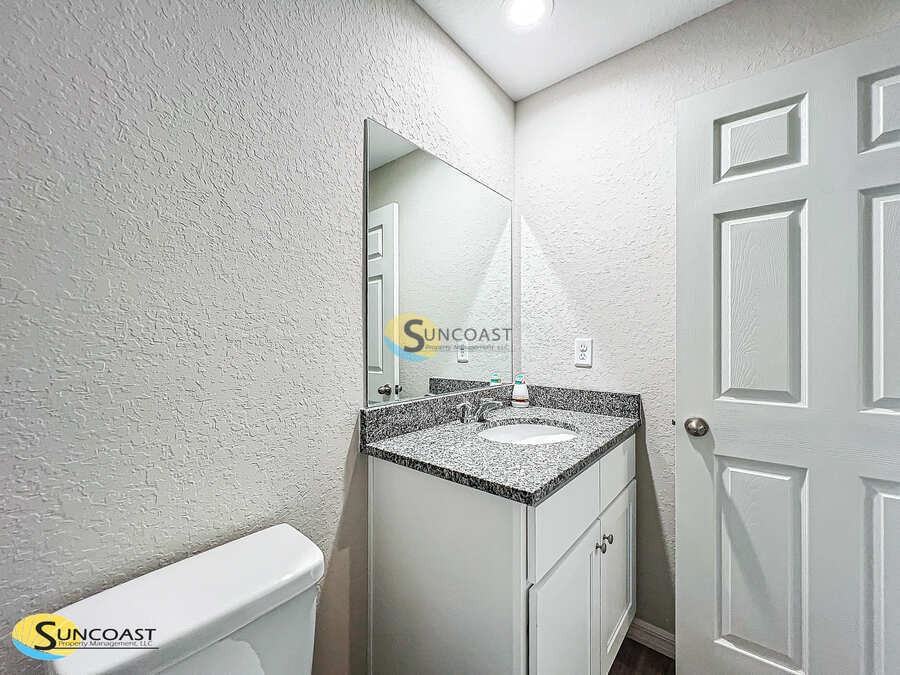 3367 S Dalton Ter - Photo 4 of 32