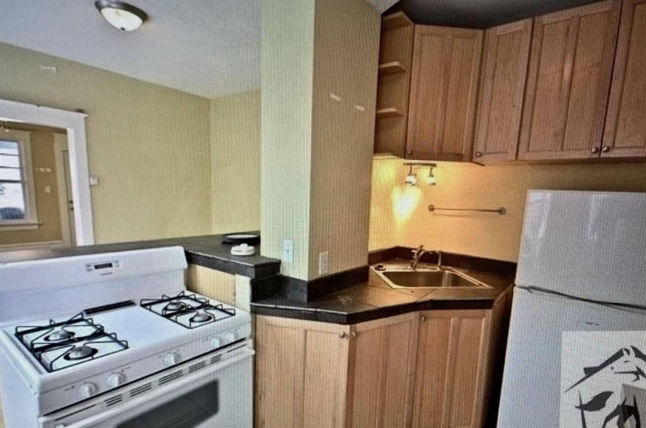 1470 S Edison St #2 - Photo 2 of 23