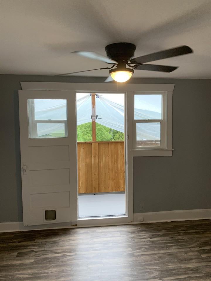 1470 S Edison St #2 - Photo 5 of 23
