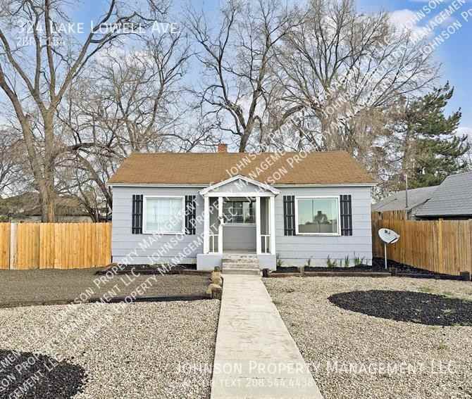 324 Lake Lowell Ave