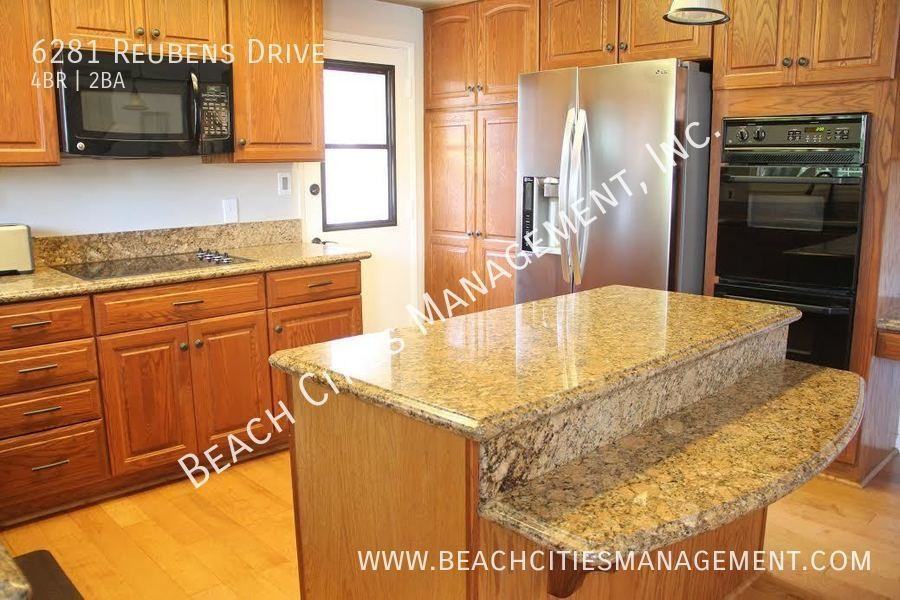 6281 Reubens Dr - Photo 3 of 32