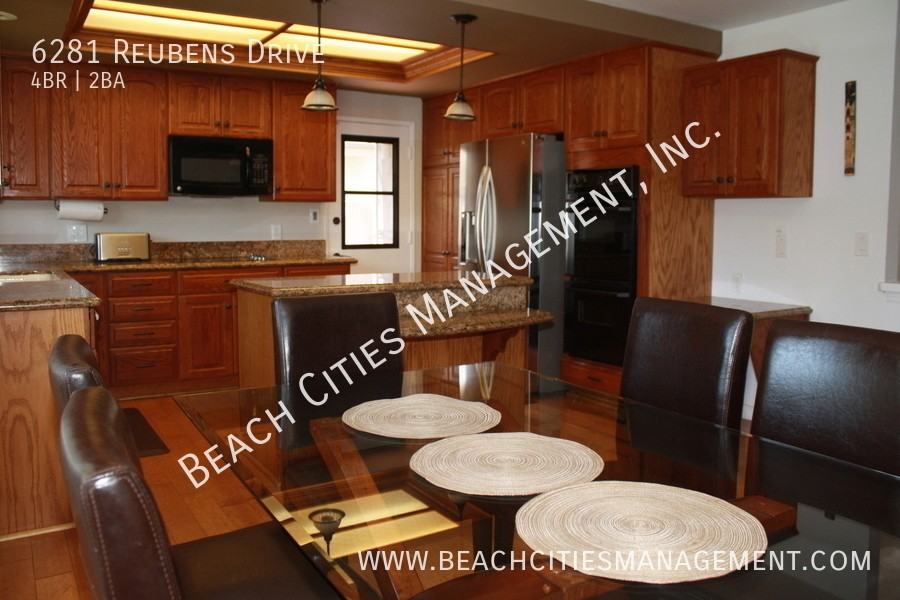 6281 Reubens Dr - Photo 4 of 32