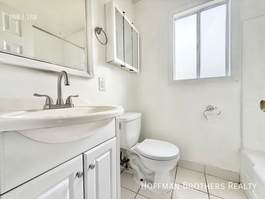 2453 Silver Lake Blvd Property - Photo 4 of 11