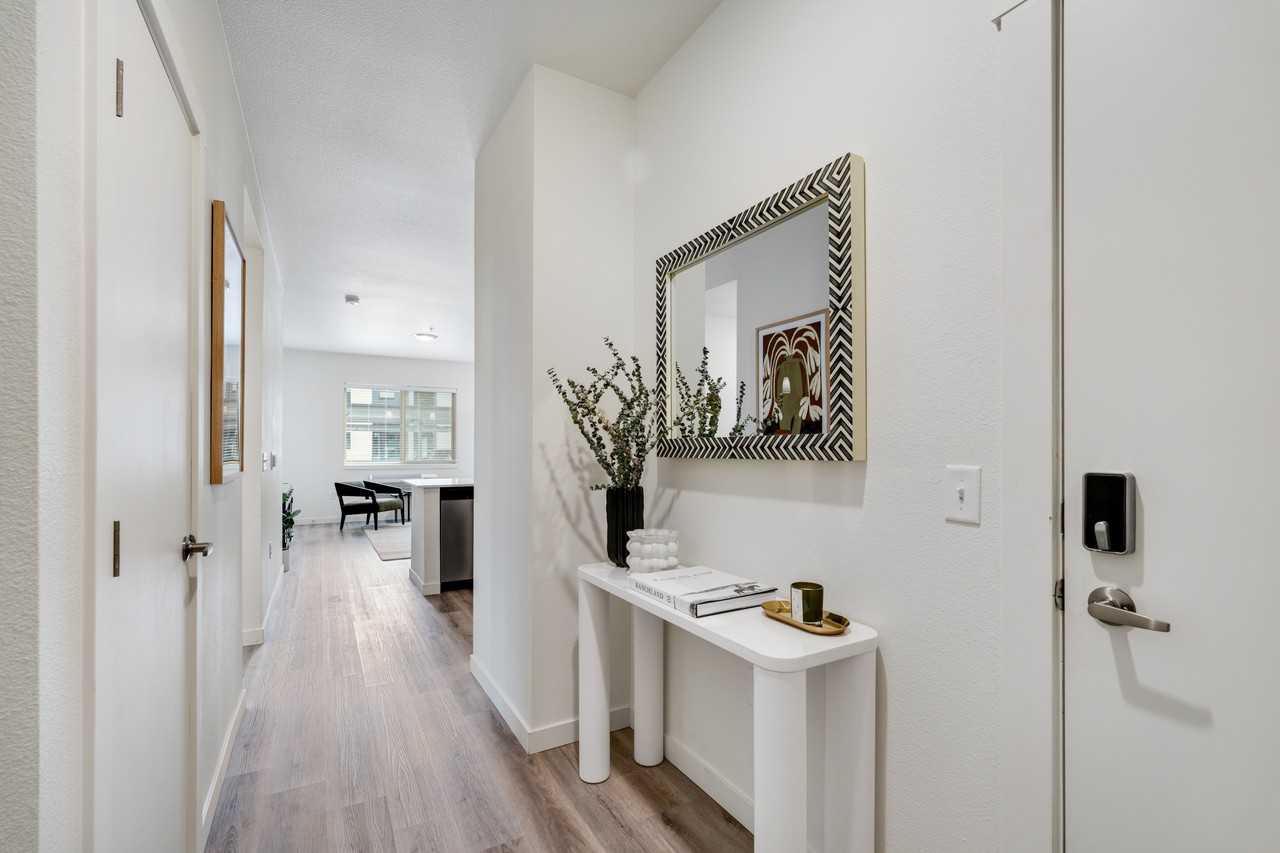 Aurora Apartment Homes - Photo 7 of 36