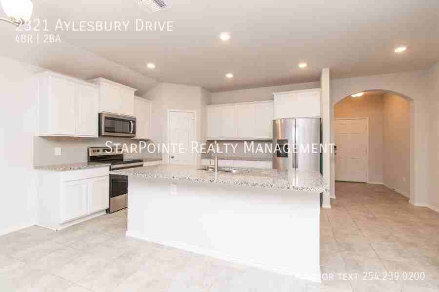 2321 Aylesbury Dr - Photo 4 of 24