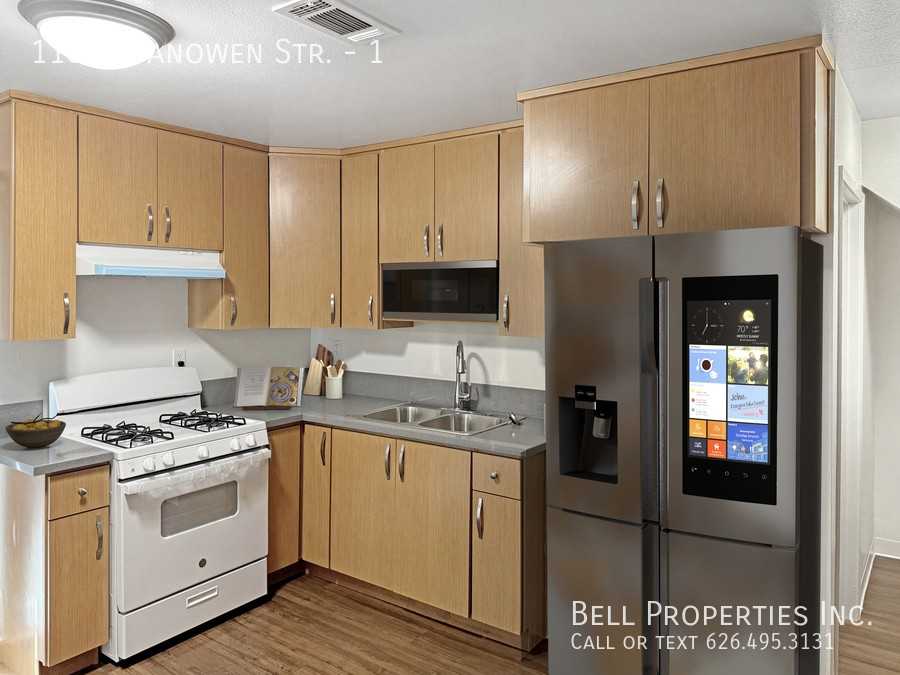 11818 Vanowen St #1 - Photo 6 of 6