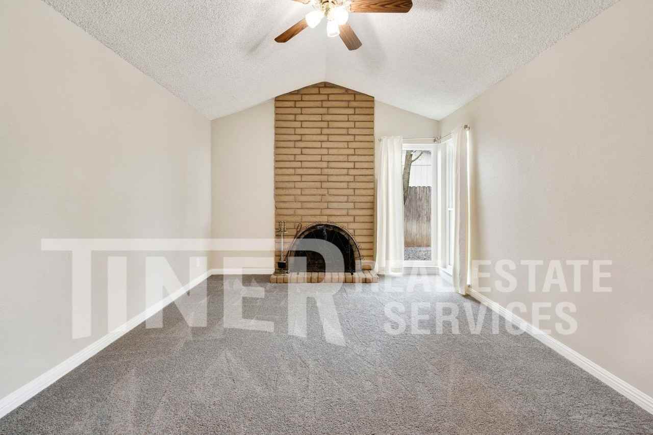 9243 Clendenen Way - Photo 2 of 25