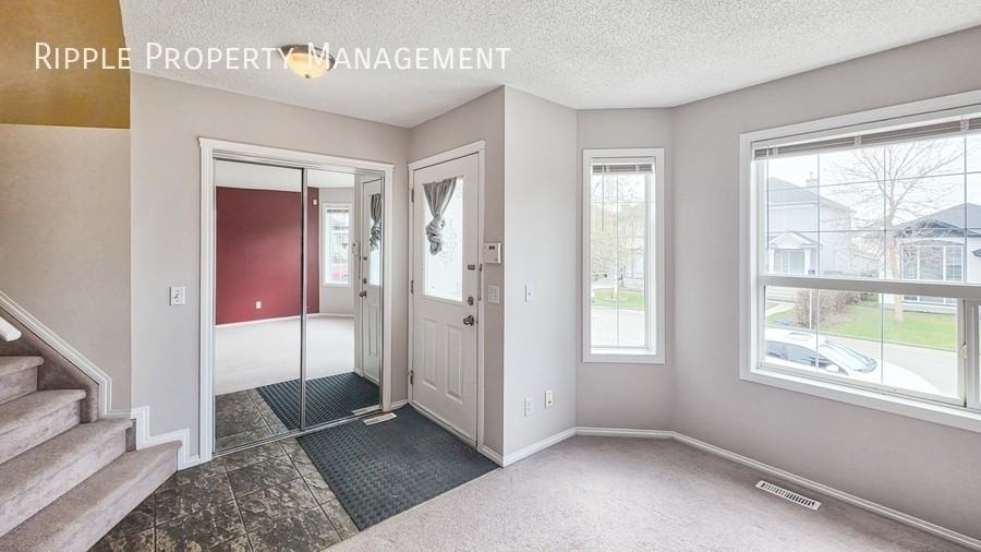 171 Taravista St Ne #NA - Photo 4 of 32