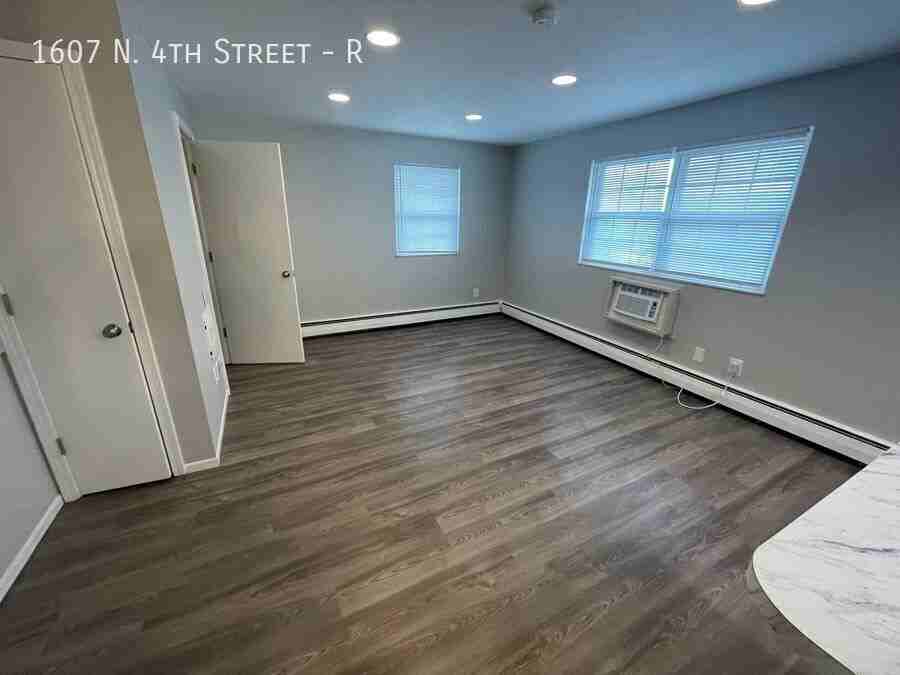 1607 N 4th St #R - Photo 2 of 7