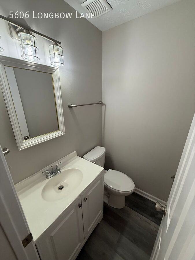 5606 Longbow Ln - Photo 2 of 24