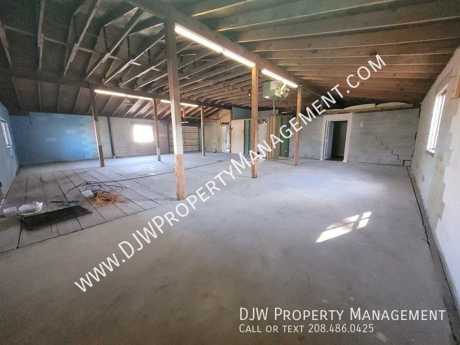 1914 S Owyhee St #10 - Photo 4 of 6