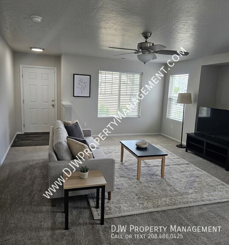 994 Magic Mill Ave - Photo 2 of 11