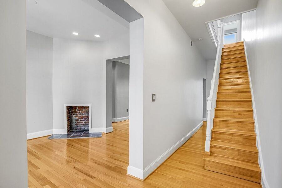 306 R St Nw - Photo 6 of 50