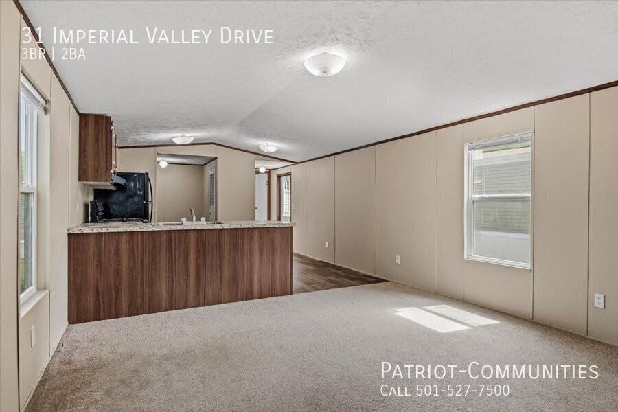 31 Imperial Valley Dr - Photo 4 of 17