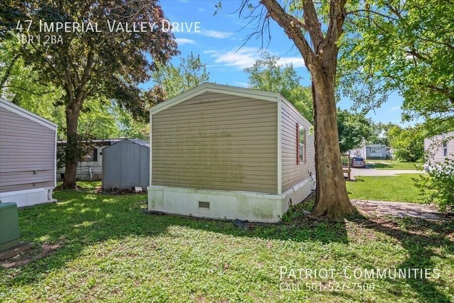 47 Imperial Valley Dr - Photo 3 of 17