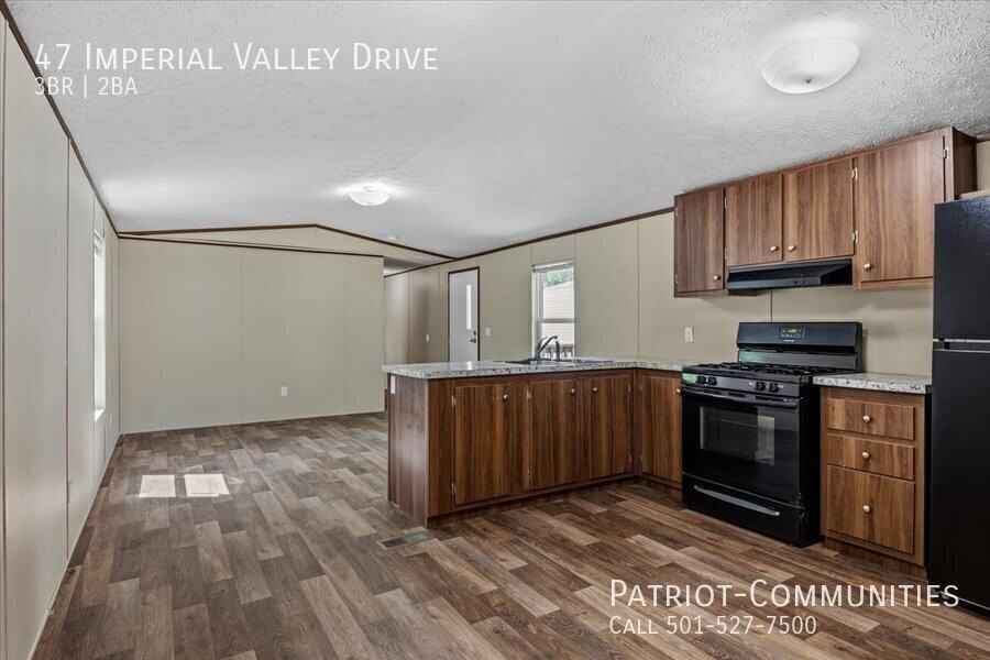 47 Imperial Valley Dr - Photo 7 of 17