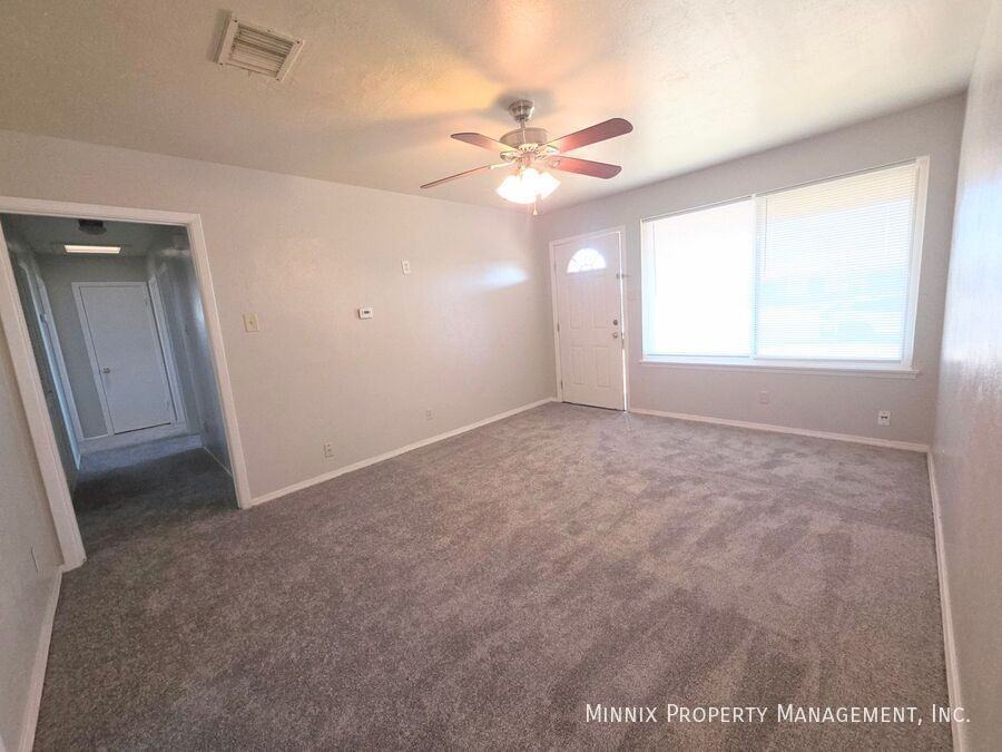 4610 Storey Ave - Photo 2 of 16