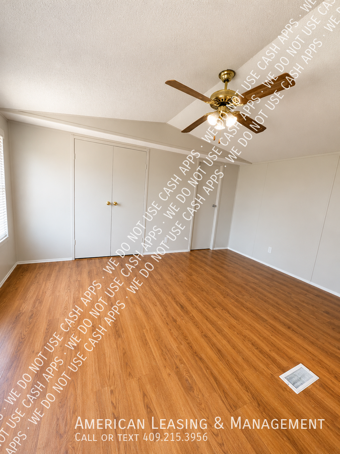 2307 N John Redditt Dr #17RTO - Photo 3 of 5