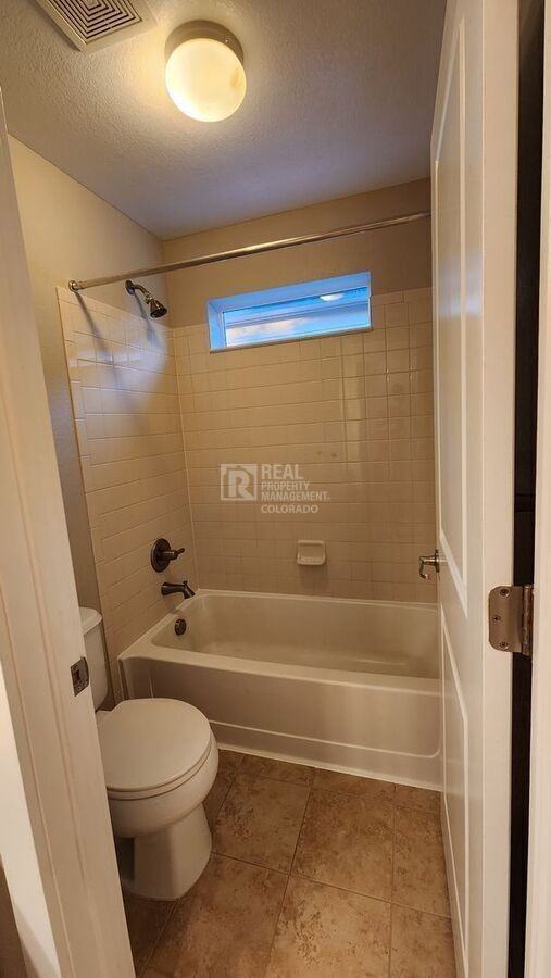 11769 Perry St - Photo 4 of 50