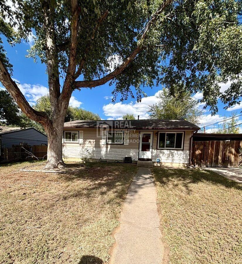 508 Acoma Dr - Photo 2 of 16