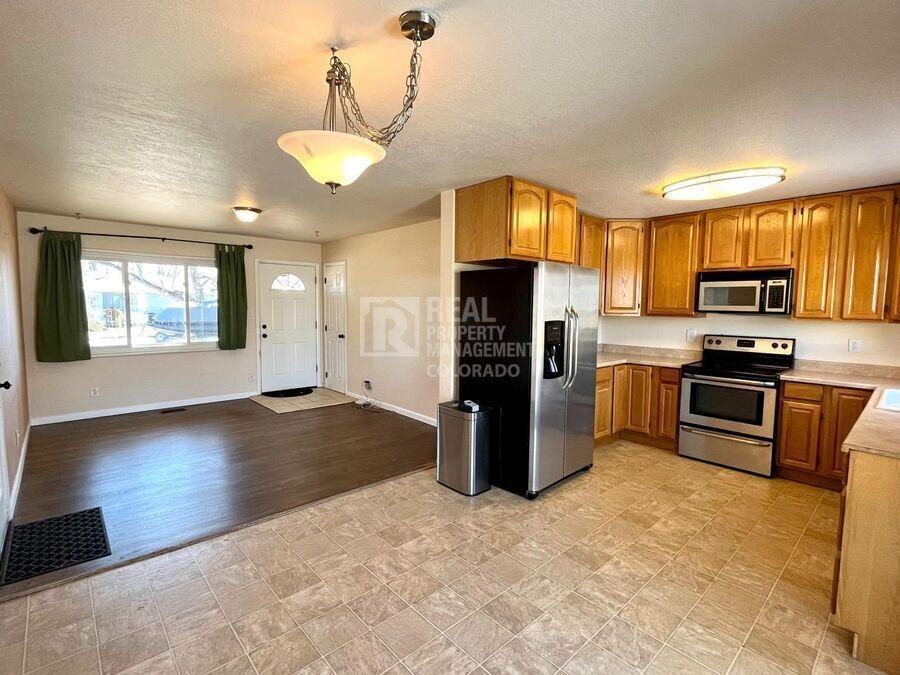 508 Acoma Dr - Photo 4 of 16
