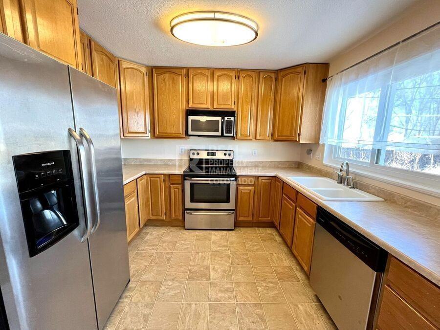 508 Acoma Dr - Photo 5 of 16