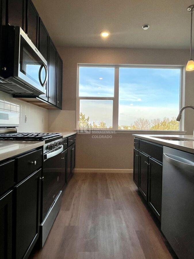 471 Interlocken Blvd - Photo 5 of 33