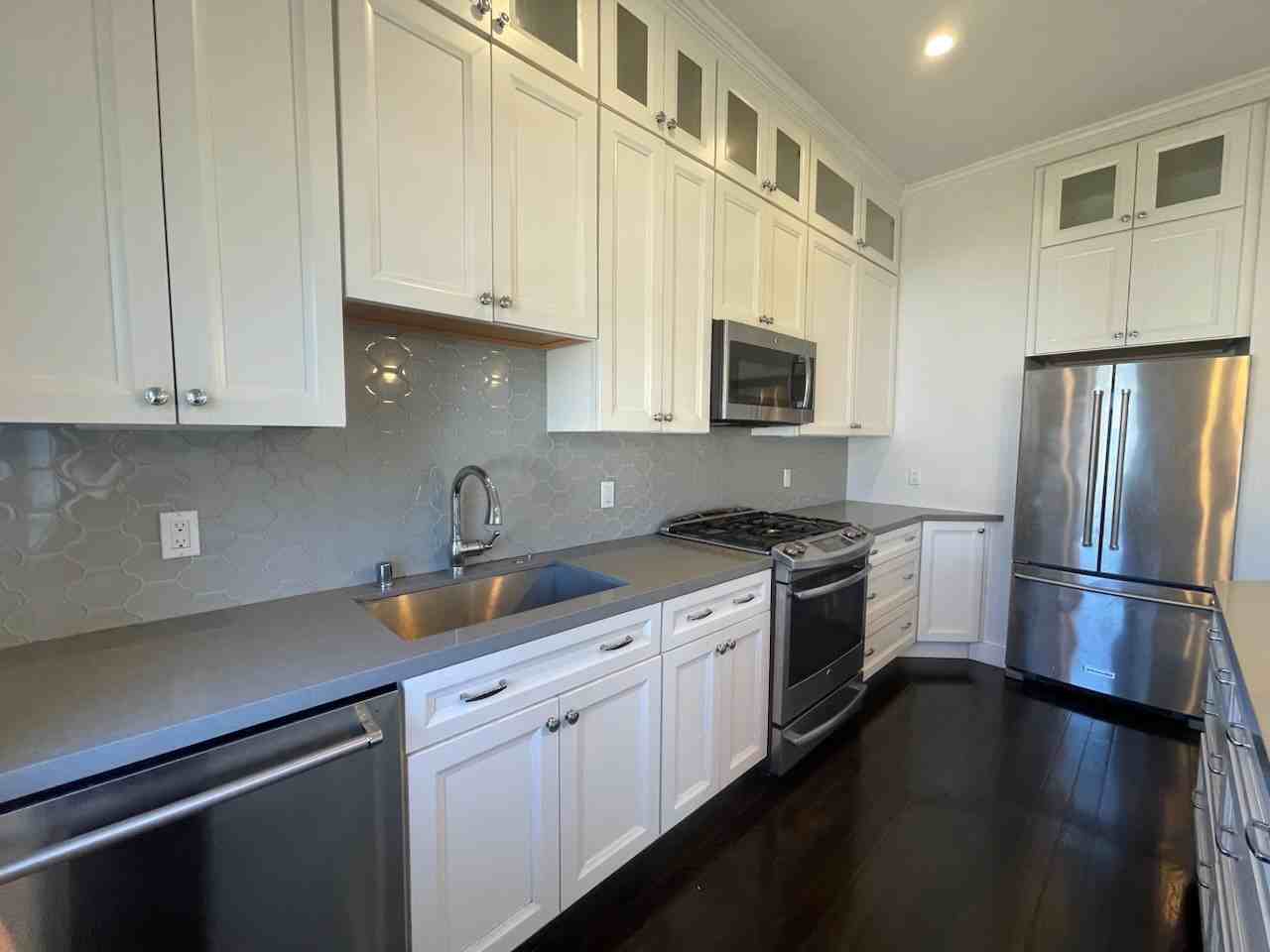 3234 Mission St #2