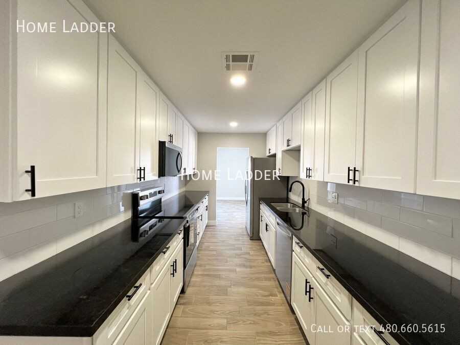 415 S Lesueur - Photo 5 of 22