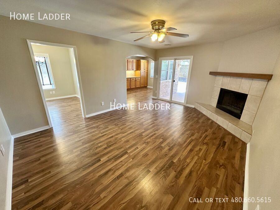 13818 N 20th St - Photo 6 of 27