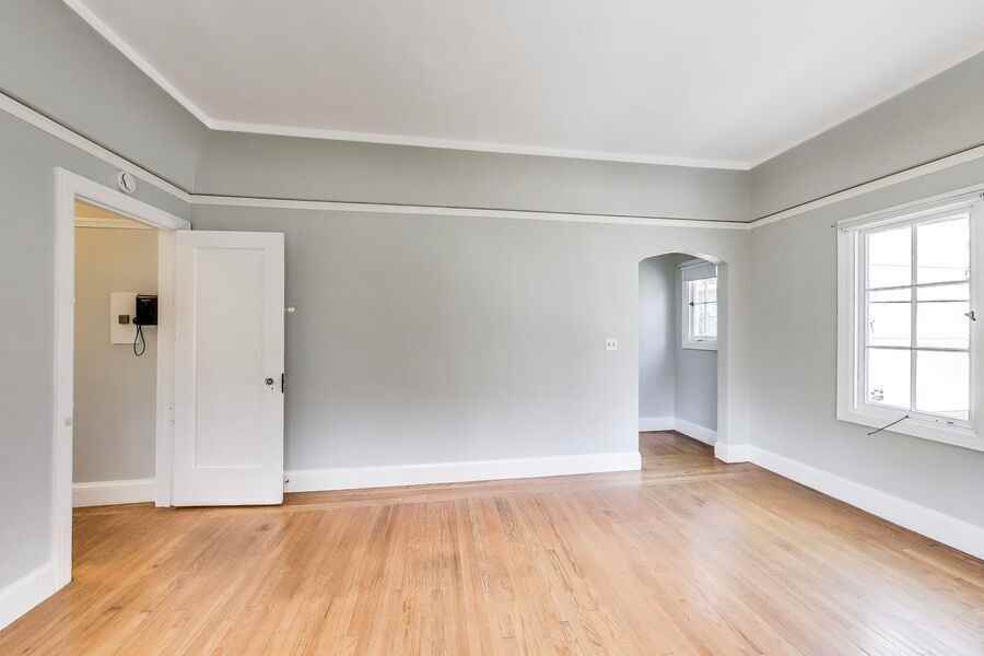 11 Warren Ave #08 - Photo 2 of 17