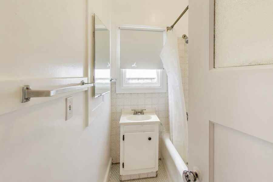 11 Warren Ave #08 - Photo 7 of 17