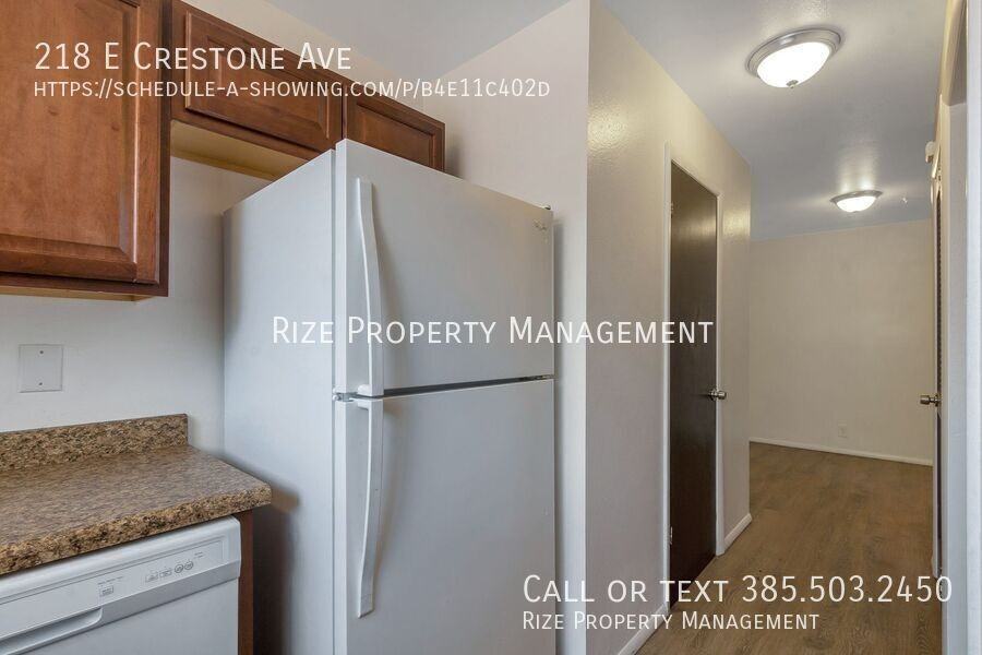 218 E Crestone Ave - Photo 3 of 14
