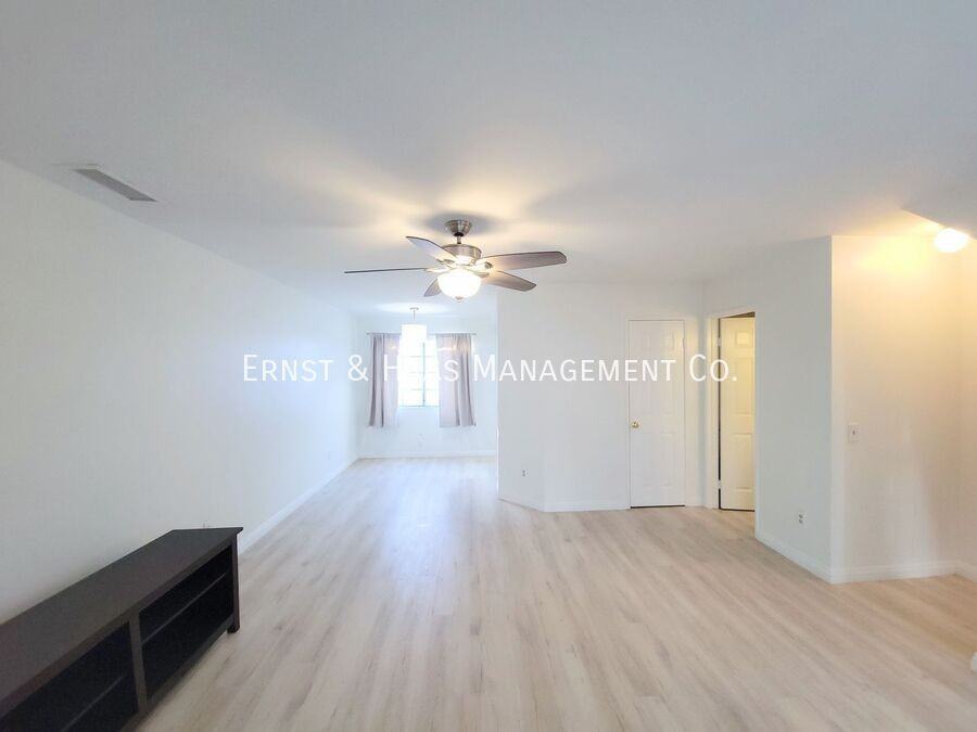 111 W Spring St #E - Photo 7 of 27