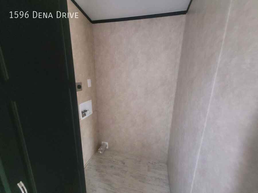 1596 Dena Dr - Photo 5 of 7