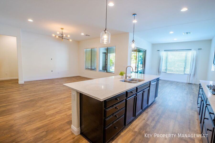 11850 Saverio Ave - Photo 7 of 36