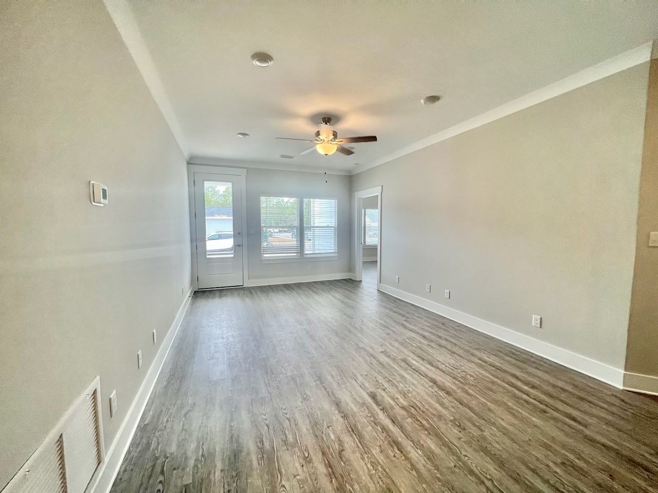 103 Bradford Ct - Photo 3 of 18