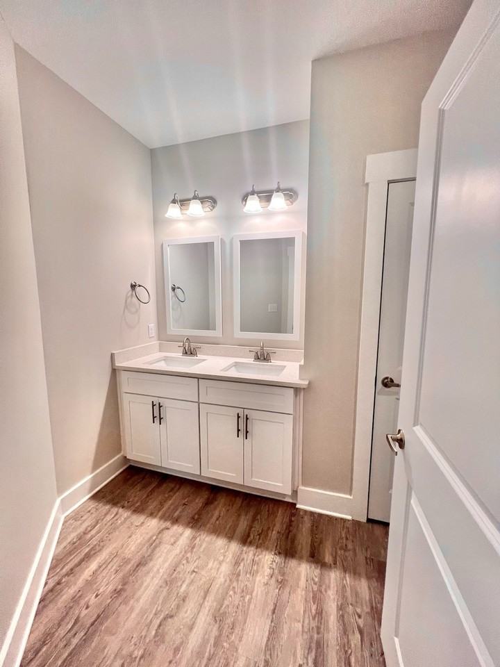 103 Bradford Ct - Photo 2 of 18
