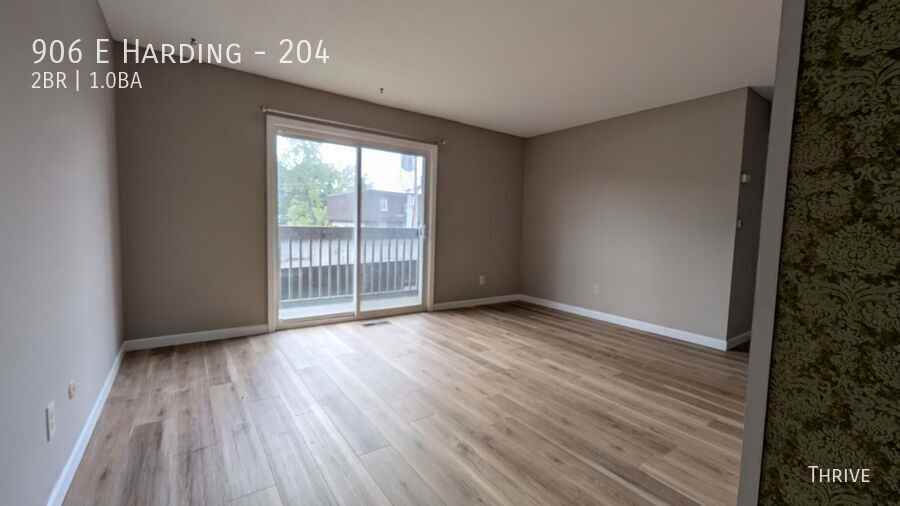 906 E Harding Dr #204 - Photo 4 of 8